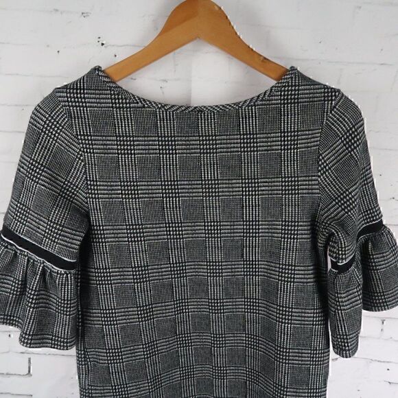 LORD & TAYLOR DESIGN LAB BLACK & WHITE ROUND NECK TULIP SLEEVE CROPPED TOP - Picture 9 of 10